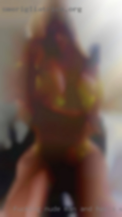 Fucking nude man and heels women orally.